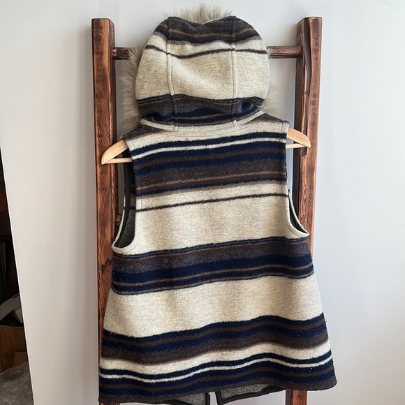 Zara furry Fall vest - Picture 6 of 7